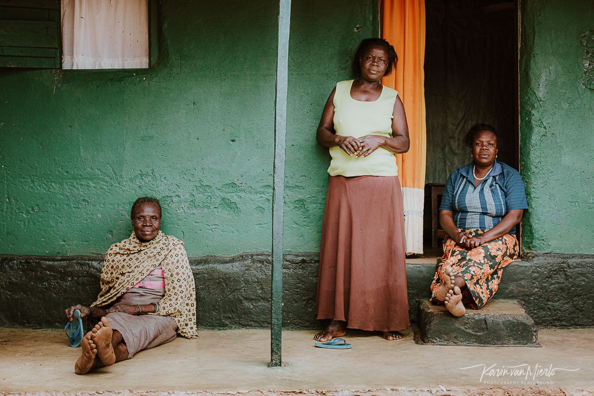 sharp focus, how to get sharp photos | Photo: Portrait of 3 women in Kampala Uganda ©Karin van Mierlo, Photography Playground