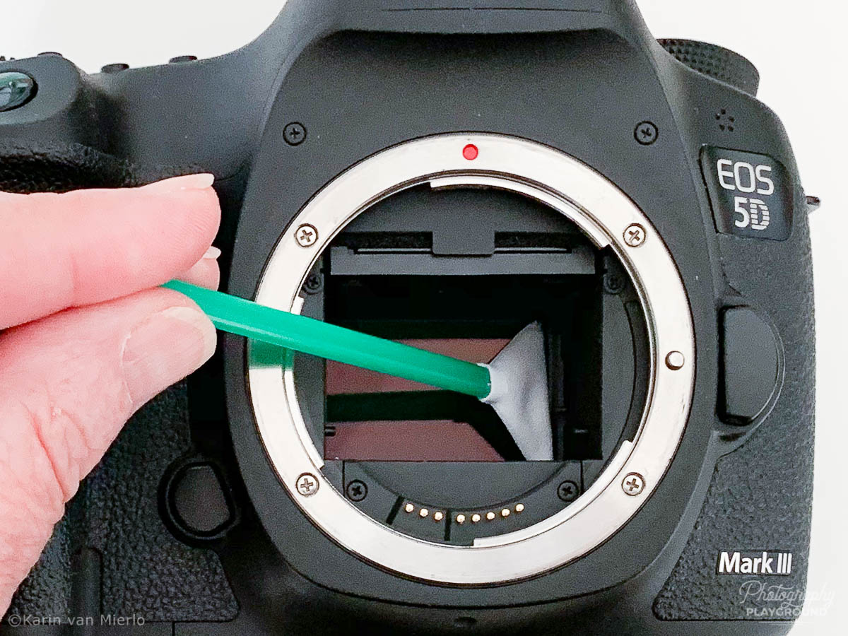 camera sensor cleaning, how to clean camera sensor | Photo: ©Karin van Mierlo, Photography Playground ~ Canon 5D Mark III