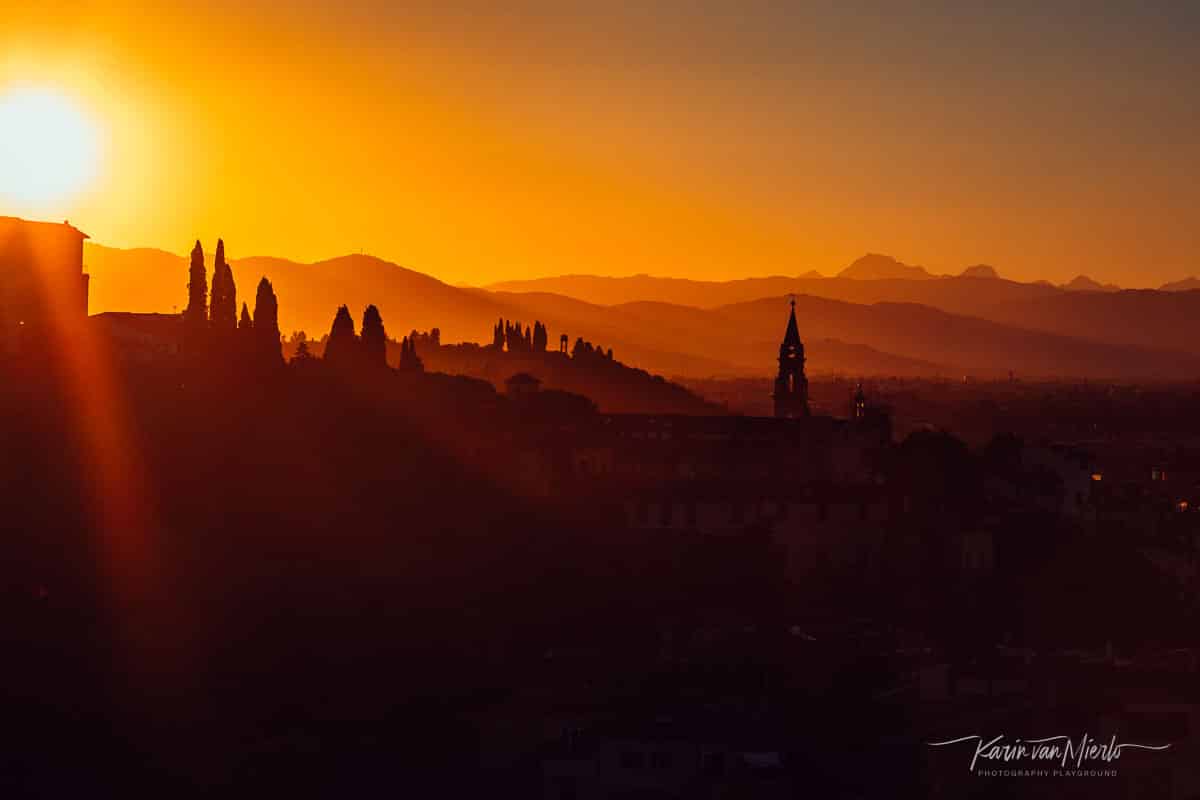 summer photography ideas | Copyright Karin van Mierlo, Photography Playground. Photo: Sunset over Florence Italy